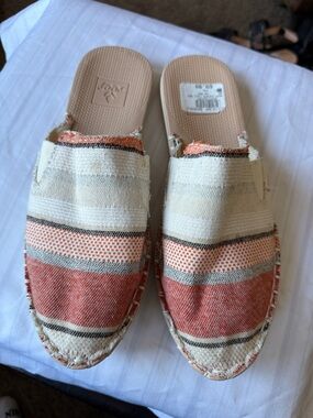 Reef Striped Slip-On Espadrille Mules in Cream and Coral-Tan